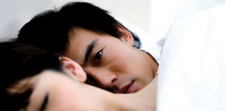 Mất hứng "yêu" vì vợ quá nguyên tắc