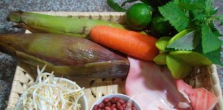 Nộm hoa chuối chống ngán sau Tết