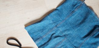 Biến tấu ngộ nghĩnh với chiếc váy denim cũ