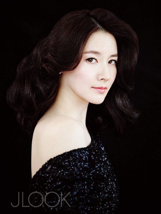 Lee-Young-Ae-6-6374-1438134269.jpg