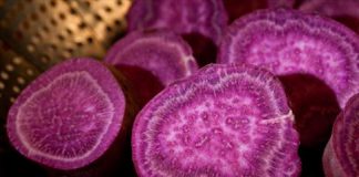 Ăn chay với canh khoai nấu nấm