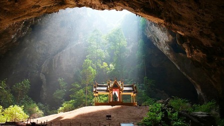 Khám phá hang động huyền bí ở Thái Lan