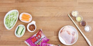 Bún trộn gà áp chảo ngon không dừng được đũa