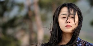 Đứng lên nào cô gái, hạnh phúc đang đón chờ nơi ánh bình minh