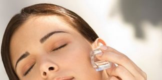 Mẹo "thổi bay" mụn trong một đêm