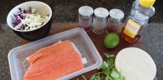 Tacos cá hồi kiểu Mexico ăn ngon lạ miệng