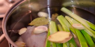 Nộm dưa leo thịt gà ngon giòn chua cay mát ngay đầu lưỡi