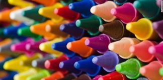 Bút sáp màu Trung Quốc có chứa sợi amiăng gây ung thư