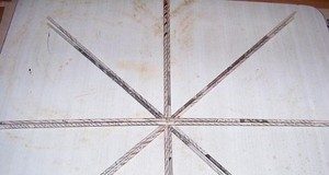 Cách hô biến giấy báo cũ thành giỏ đan lạ mắt