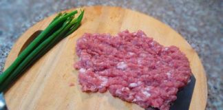 Canh mướp nấu thịt ngọt mát thơm ngon hết ý