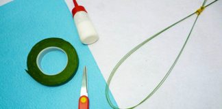 Cách làm lọ hoa cẩm tú cầu trang trí bàn học