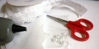 Mẹ khéo tay làm kẹp tóc ren điệu đà cho bé yêu