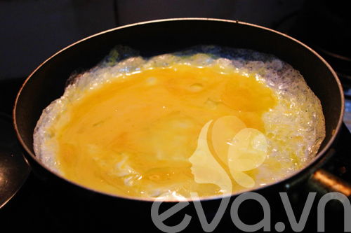 Làm mì gói cuộn trứng thịt cực ngon từ thức ăn thừa