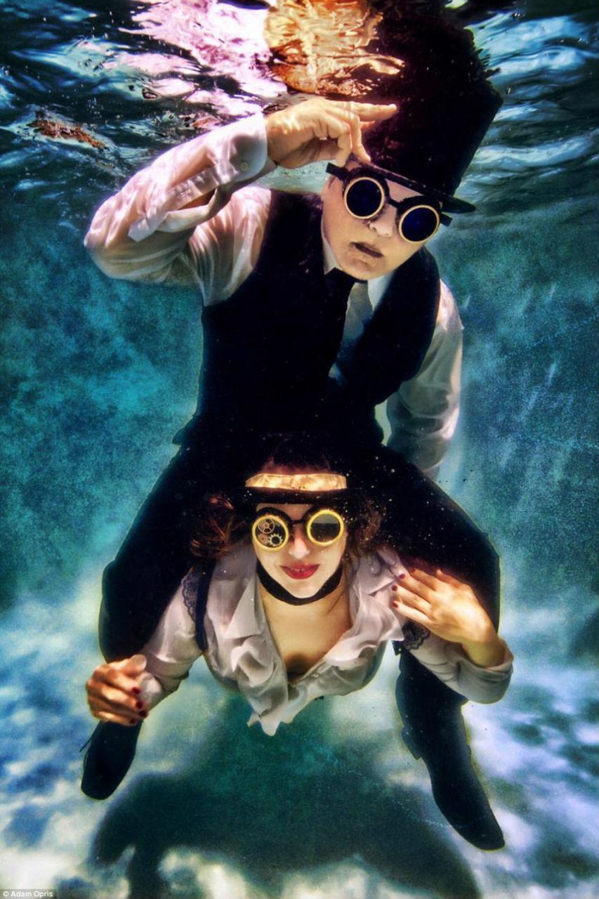 Chùm ảnh: Những cặp đôi đính hôn dưới nước