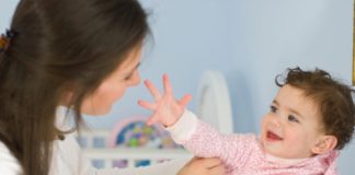 Những bệnh hay mắc phải khi mặc quần áo ẩm mốc