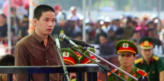 Vũ Văn Tiến: 'Dương cầm dao đe dọa bị cáo'