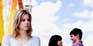 7 cách ứng phó dễ chịu khi đối mặt người cũ của chồng