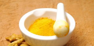 Cách tẩy lông nách tự nhiên hiệu quả