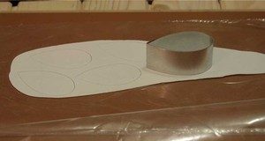 Cách làm cài áo hoa sứ tuyệt đẹp