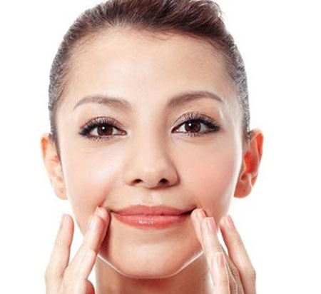 5 bước tự massage da mặt đúng cách để giảm nếp nhăn - 5