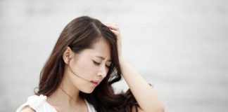 Vợ sinh con, chồng rủ nhân tình đến "thăm cữ" để hú hí với nhau!