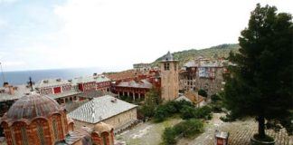 Những thiên đường chối từ phụ nữ