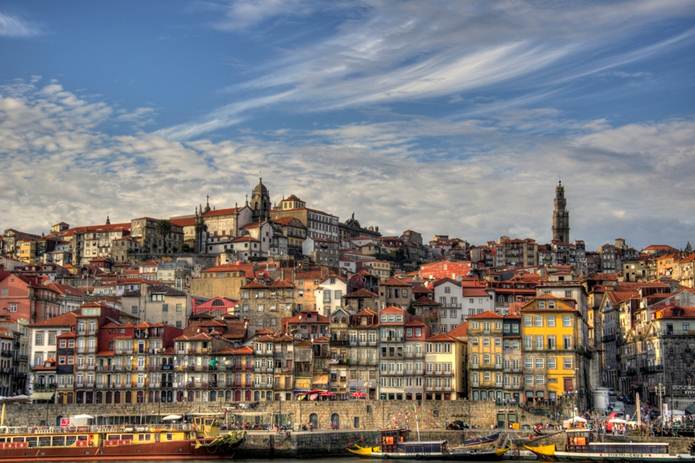 Thăm Cais da Ribeira linh hồn của Porto