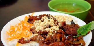 Cách làm bún thịt nướng ngon hấp dẫn tặng mẹ 20/10