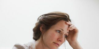 Tôi rụng rời nhận quan tài con dâu gửi tặng