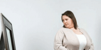 8 thói quen khiến bạn trông già hơn