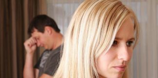 Yêu tôi nhưng anh muốn quay về với vợ cũ vì con