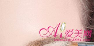 Làm sao để trang điểm cho cô nàng có đôi mắt sâu?