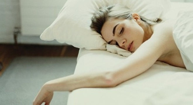 Bật mí 6 lợi ích sức khỏe tuyệt vời của việc ngủ nude