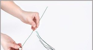 Cách cắm hoa cúc thành bánh gato xinh xắn