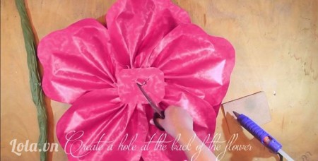 Hướng dẫn cách làm hoa hồng bằng giấy khổ lớn