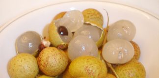 12 loại trái cây càng ăn càng nổi mụn