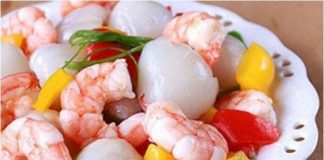 Phụ nữ mới sinh có nên ăn tôm, tép?