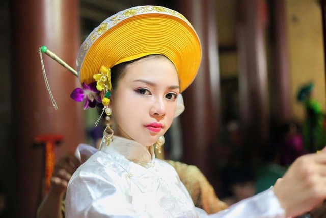 Nhan sắc mê người của những cô đồng 9X xinh đẹp nhất Việt Nam