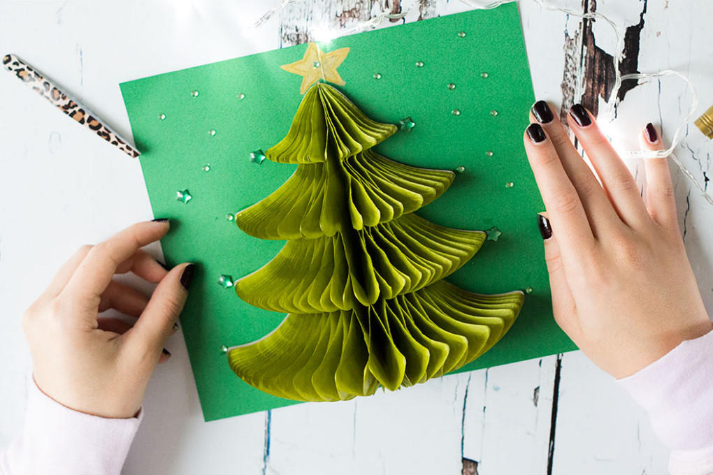 Cách làm thiệp Giáng sinh hình cây thông Noel 3D độc đáo