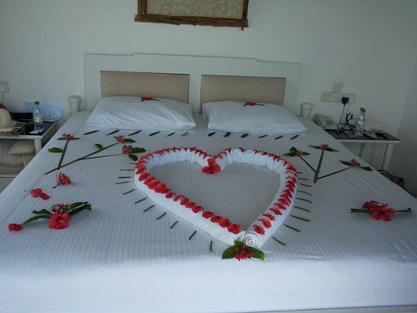 Ý tưởng trang trí giường cưới lãng mạn cho đêm tân hôn ngất ngây