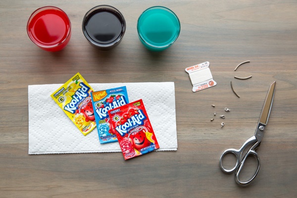 Đố bạn biết cách làm vòng tay handmade từ dây dù?