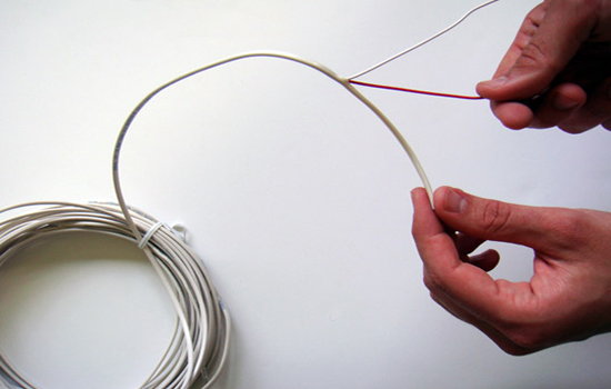 Hướng dẫn làm ‘nhẫn dây điện’ có 1-0-2