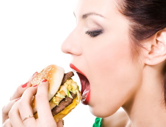 5 tuyệt chiêu giúp đập tan mỡ bụng nhanh khi ăn tối