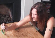 Steve Ludwin – người tiêm nọc độc rắn vào người suốt 30 năm để trẻ và khỏe hơn Steve Ludwin - người tiêm nọc độc rắn vào người suốt 30 năm để trẻ và khỏe hơn