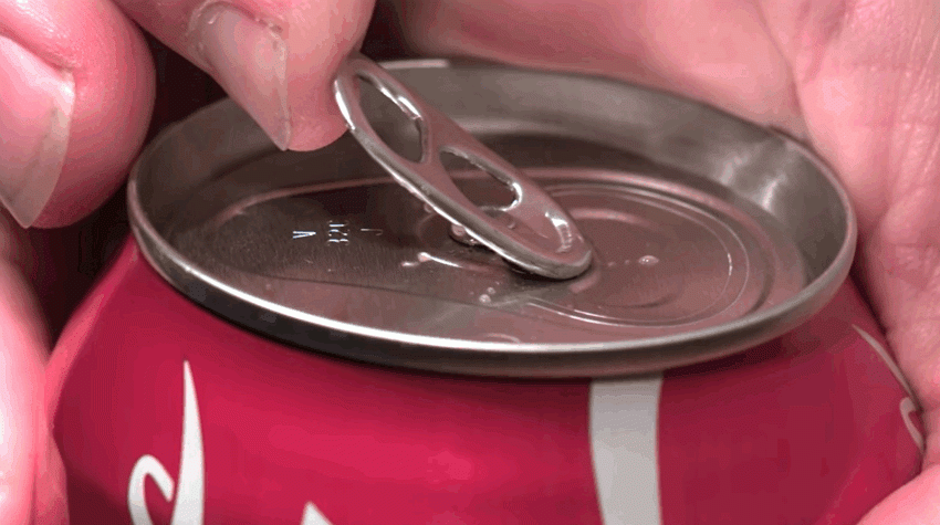 Tại sao nói nắp lon Coca là một phát minh siêu phàm?