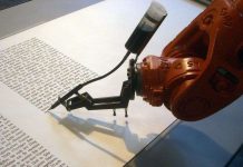 Robot viết báo trong tích tắc, khiến phóng viên lo ngại