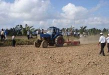 Tiền Giang ứng dụng san phẳng đồng ruộng bằng tia laser Tiền Giang ứng dụng san phẳng đồng ruộng bằng tia laser