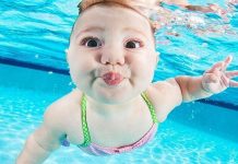 Tại sao các bé chỉ mới vài tháng tuổi đã có thể lặn được dưới nước?