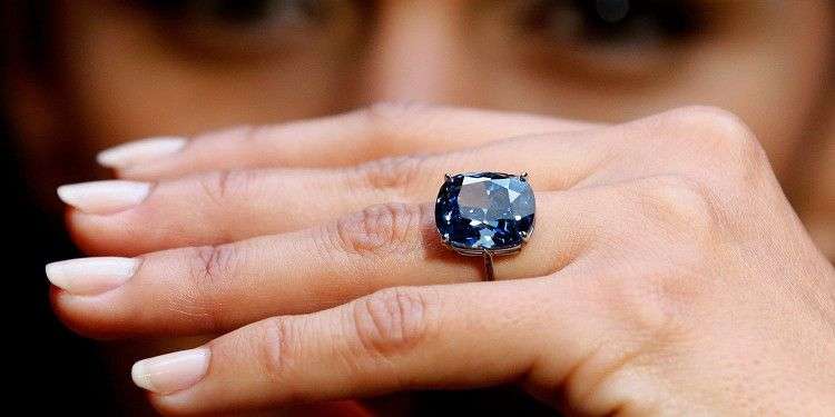 Tìm thấy viên kim cương 3 tỉ năm tuổi lớn nhất thế giới