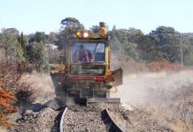 Vì sao phải trải đá đường ray?